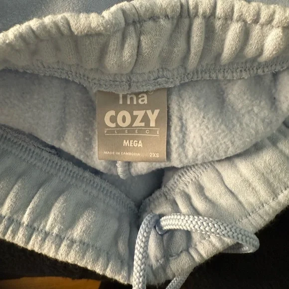 Aritzia TNA Cozy fleece Mega Sweatpants - Picture 4 of 4
